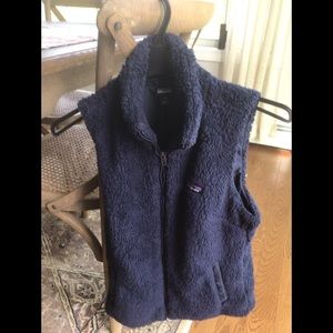 Patagonia Los Gatos fleece vest women’s M navy